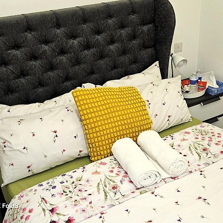 London Sleephouse Partying Is Not Allowed Pls Extérieur photo
