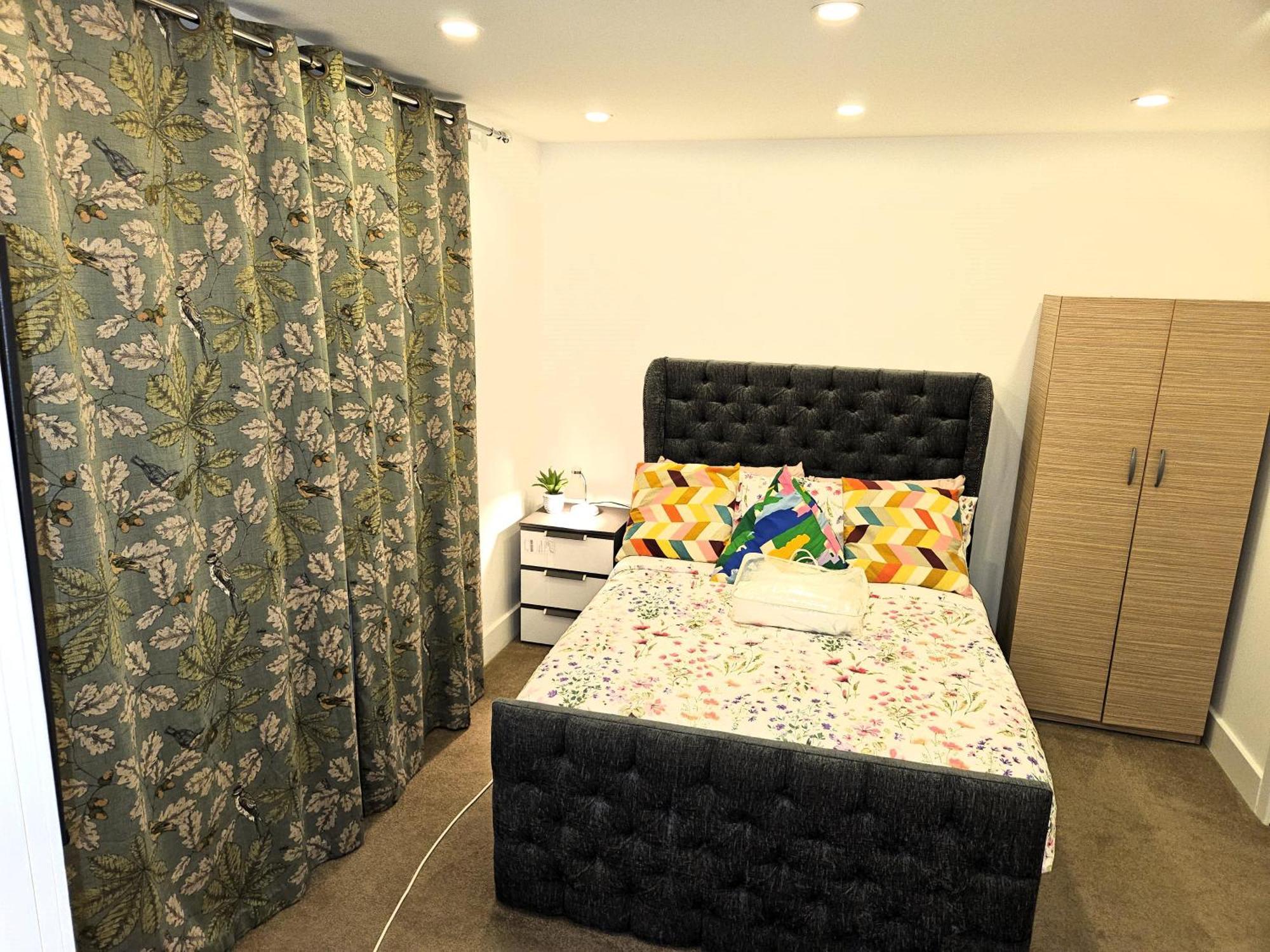 London Sleephouse Partying Is Not Allowed Pls Extérieur photo